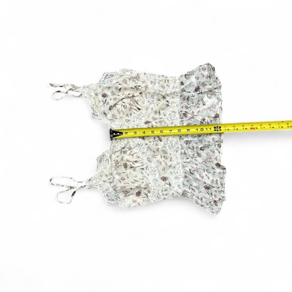 Floral Lace Trim Camisole Top - Picture 4 of 6